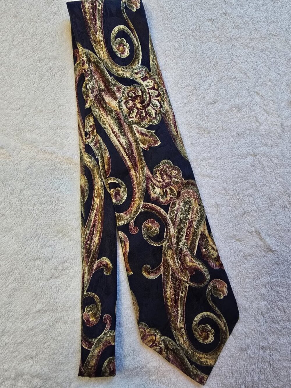 Vintage Christian Dior Monsieur Silk Tie - Paisley Pattern on Navy Background - Picture 3 of 9